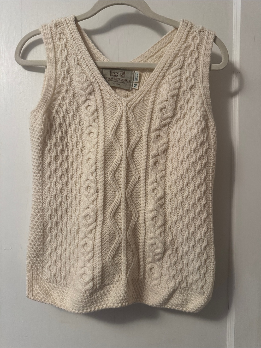 Aran Sweater Market V-neck sweater vest